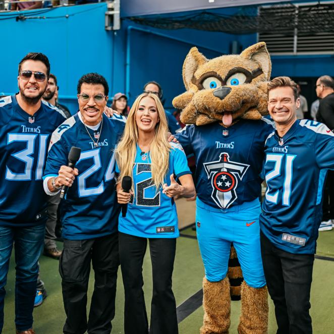 American Idol Judges at Titans Game