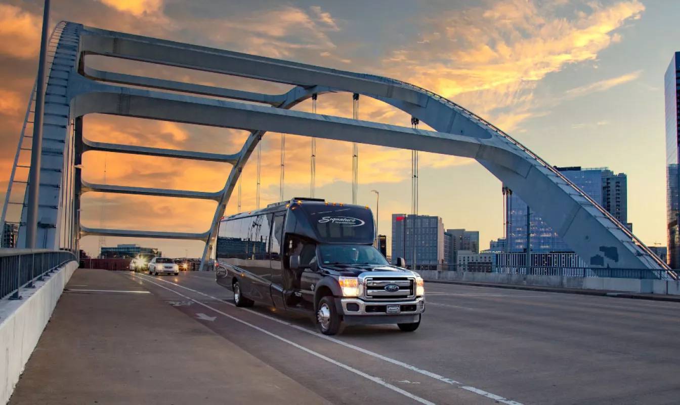 Signature Travel Bus