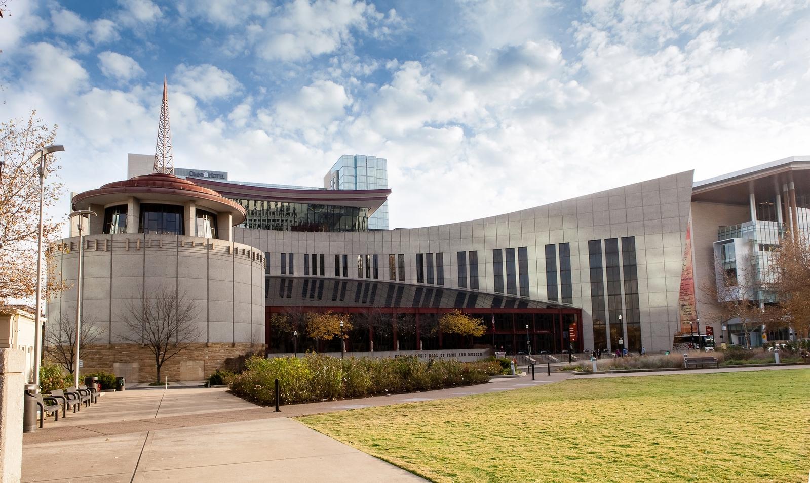 A landscape photo of the front of the Country Music Hall of Fame and Museum