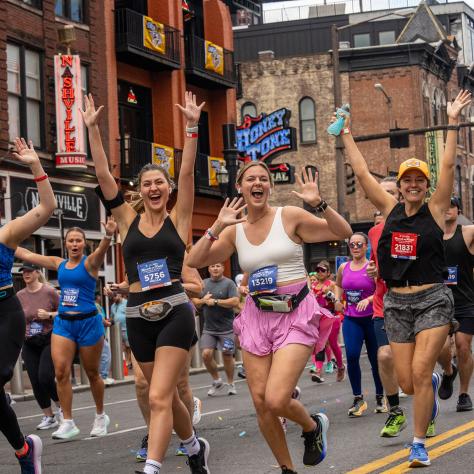 Runners on Broadway at the St. Jude Rock 'n' Roll Running Series Nashville