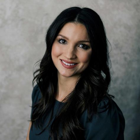 LouAnna Henton Headshot
