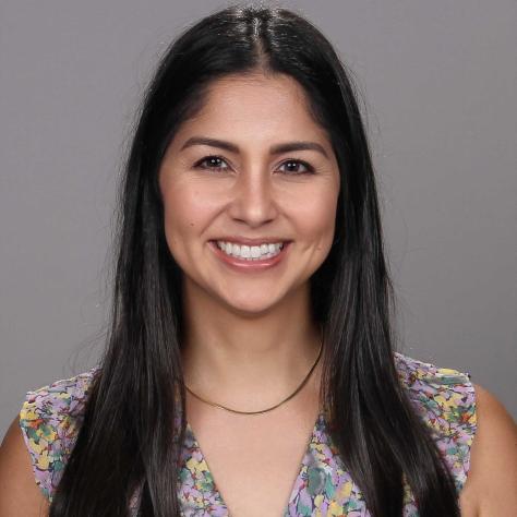 Staci Headshot