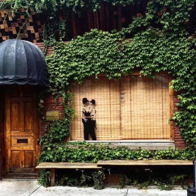 Bar Sovereign Exterior
