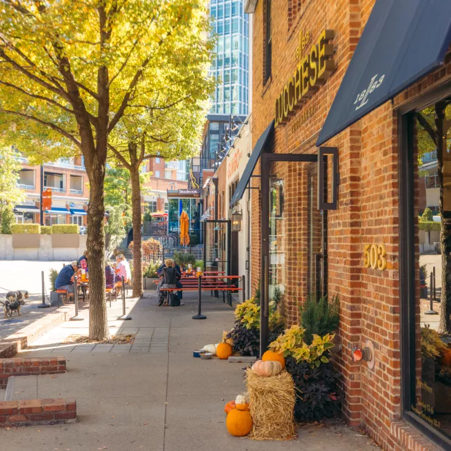 Graces Alley during the fall in The Gulch