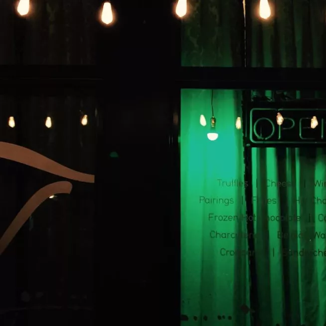 Green Hour Cocktail & Absinthe Lounge