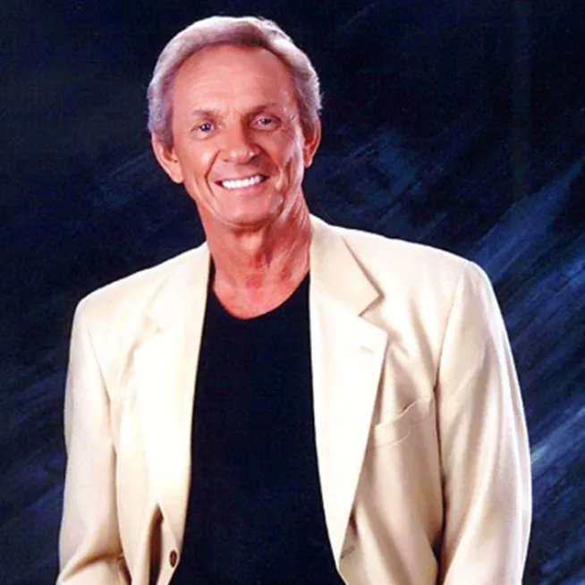 Mel Tillis headshot