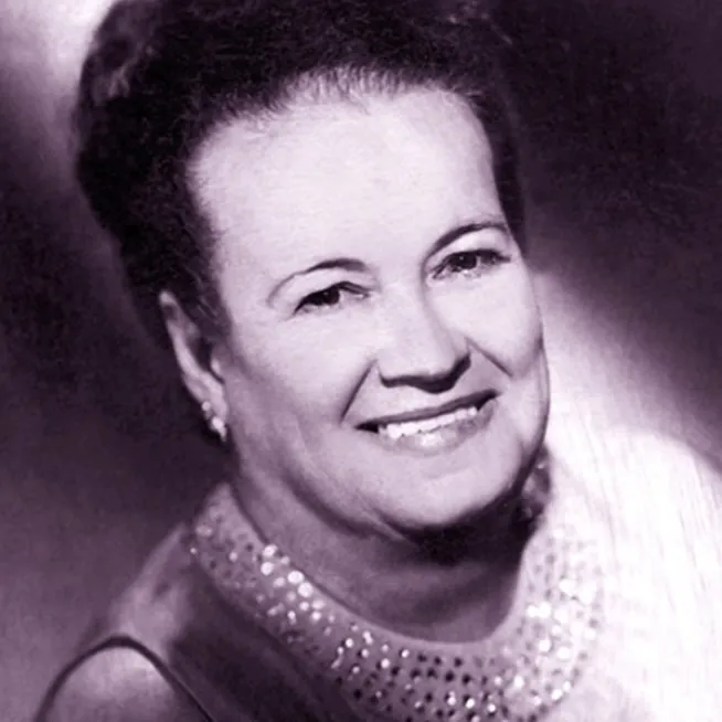 Tootsie Bess Headshot