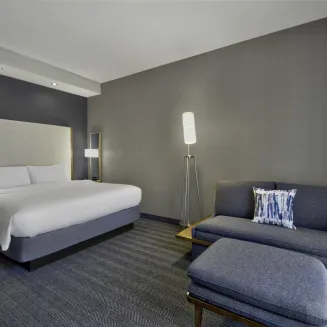 Guest room
1 King or Two Queen Beds

1 King or Two Queen Beds, Mini fridge, Microwave, 353sqft/32sqm, Living/sitting area (King Room), or Accent Chair (Two Queen Bed Room), Wireless internet, complimentary, Coffee/tea maker