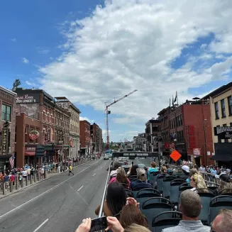 See over 100 points of interest on Nashville's ONLY open-air, double-decker bus with panoramic views of the city!