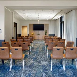Our largest and most flexible event space, Crossings features floor-to-ceiling windows, built-in audiovisual and doors to the outdoor terrace—perfect for everything from inspiring corporate sessions to stylish cocktail receptions.