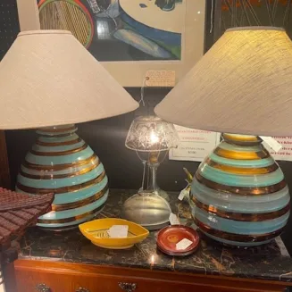 From antique to modern lamps, sconces, chandeliers, retro and more, we have an assortment unlike most.