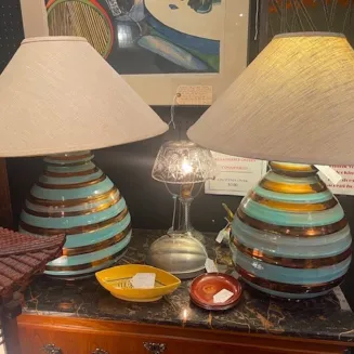 From antique to modern lamps, sconces, chandeliers, retro and more, we have an assortment unlike most.