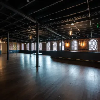 Little Bird Lounge is Clementine's second largest space. At 2500 sf, the lounge accommodates up to 300 people for a reception. A fully- equipped 20-ft marble bar is ample for 4 bartenders. Clementine is a BYO alcohol venue.