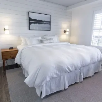 Lakeside Inn room with king bed