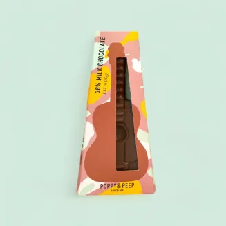 Classic and familiar this 38% milk chocolate is one of our most popular bars. Now, with a touch of Nashville! Silky smooth as it melts in your mouth.