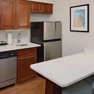 All of our suites offer full kitchettes with two burners, microwave, dishwasher and full-size refrigerator. Great for cooking meals for your extended stay in the Nashville Area!