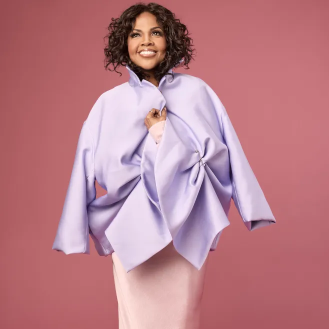 CeCe Winans headshot
