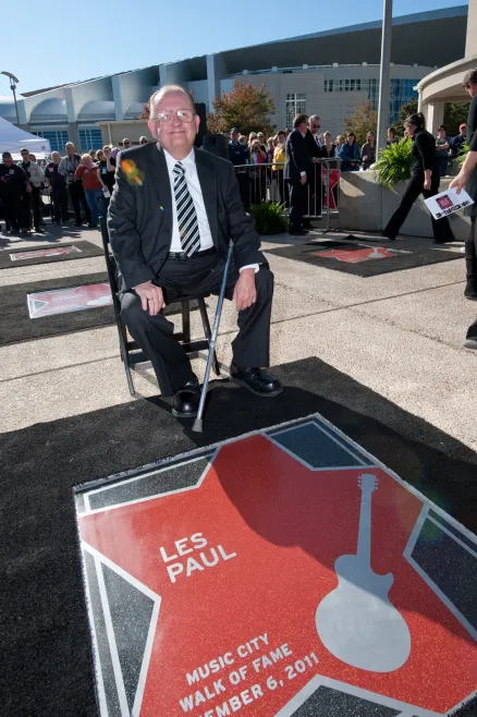 Les Paul with his star on the Music City Walk of Fame