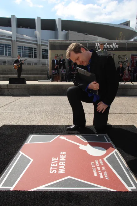 Steve Wariner with his star on the Walk of Fame