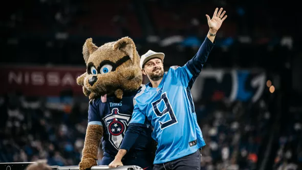 Nate Bargatze at Tennessee Titans game