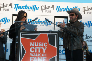 Hank Williams Jr and Barbara Orbison for Roy Orbison